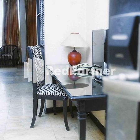 Hotel Yasmin Makassar Mitra Reddoorz Zewnętrze zdjęcie