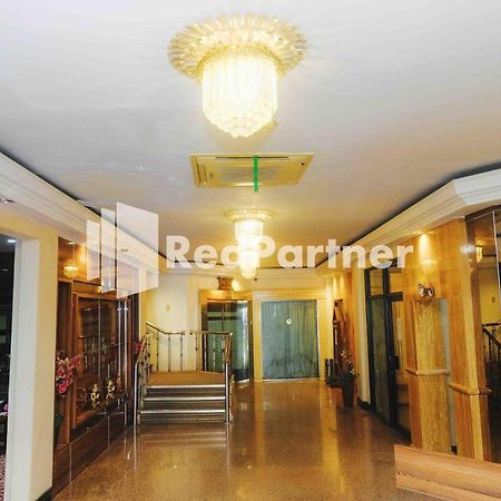 Hotel Yasmin Makassar Mitra Reddoorz Zewnętrze zdjęcie