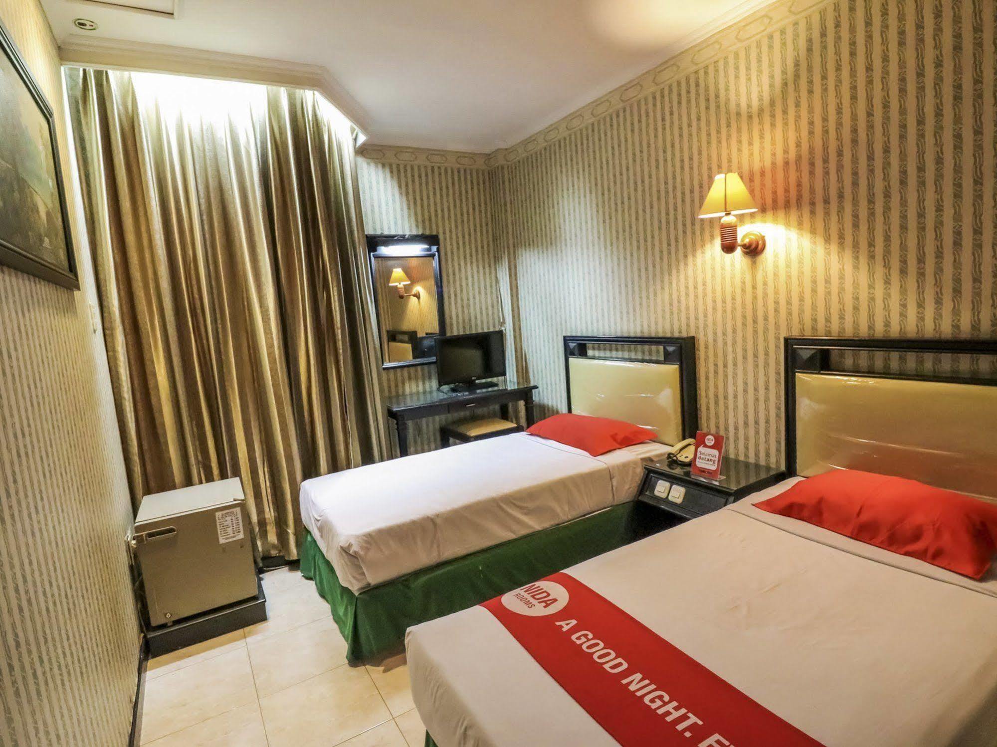 Hotel Yasmin Makassar Mitra Reddoorz Zewnętrze zdjęcie